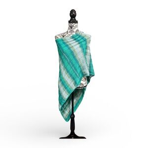 HANDMADE Shine Green and Gray Knit Poncho